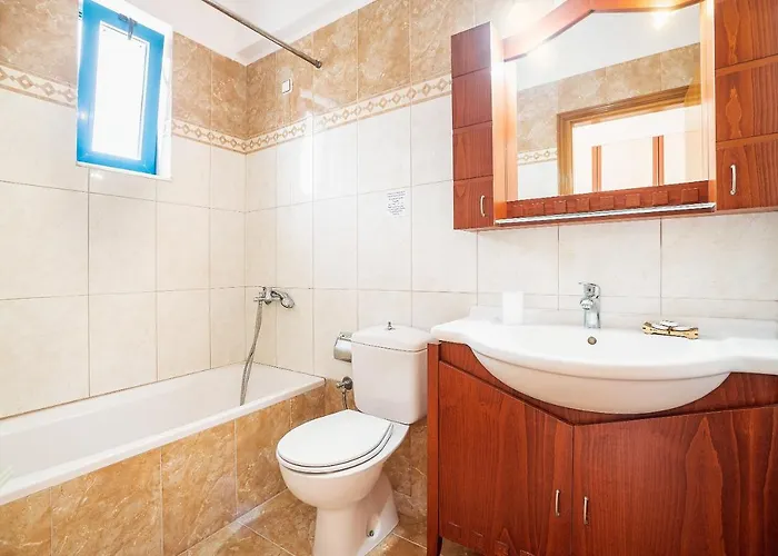 B بيت للعطل *