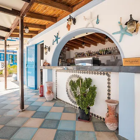 Livadia B * Tilos