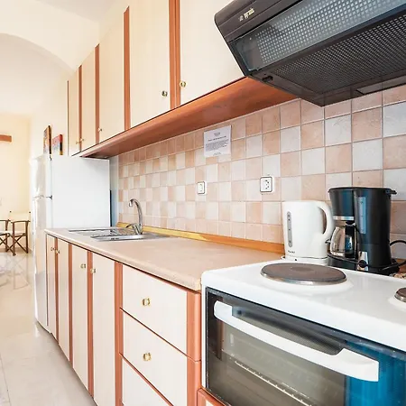 Livadia B